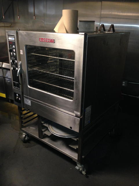 Late Model Restaurant & Lounge Equipment - Audio & Support Equipment - Bookstore Fixtures Auction