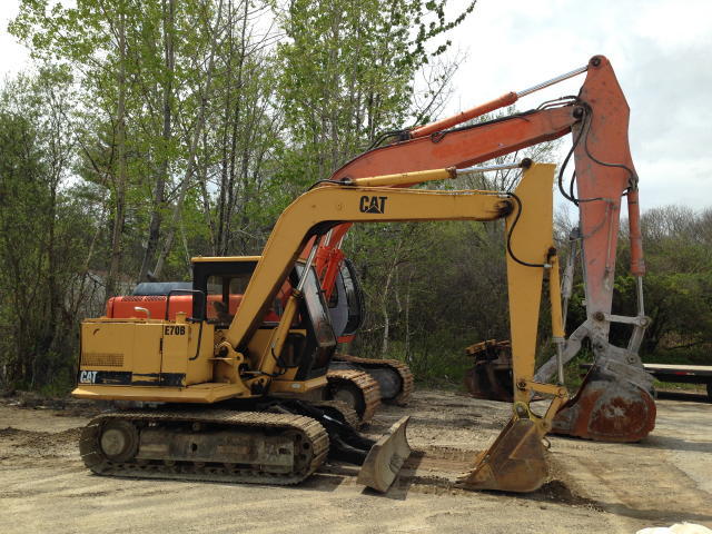 JLG TELEHANDLERS - FORKLIFTS - SCISSOR LIFTS - EXCAVATOR - BUILDING MATERIALS Auction