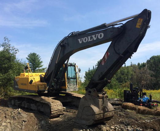 CONSTRUCTION & AGGREGATE EQUIPMENT - DUMP TRUCKS - SUPPORT EQUIPMENT Auction