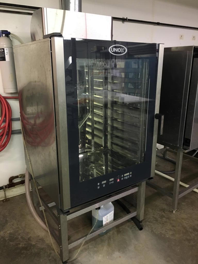 TIMED ONLINE AUCTION LATE MODEL RESTAURANT EQUIPMENT - REFRIGERATION Auction