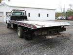 2001 Chevrolet C6500, Century 21' x 96 Auction Photo