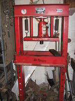 PUBLIC AUCTION - RECOVERY VEHICLES - RENTAL CARS - AUTOMOTIVE REPAIR EQUIPMENT Auction Photo