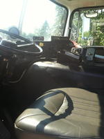 1998 Volvo WX42T Expeditor Auction Photo