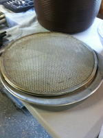 (4) PIZZA TRAYS AND SCREENS Auction Photo