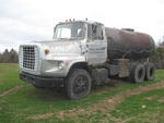 1974 Ford LT8 9000 Tank Truck
