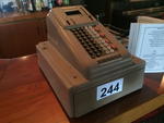 TIMED ONLINE AUCTION LARGE RESTAURANT EQUIPMENT & FURNITURE AUCTION Auction Photo
