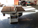 HEAVY TRUCKS - BOX TRUCKS - VEHICLES AUTOMOTIVE - REPAIR & SHOP EQUIPMENT Auction Photo