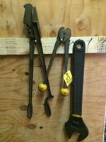 TIMED ONLINE AUCTION GROVE CRANE - 105in PROPELLER & MARINE EQUIP  Auction Photo