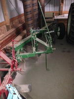 Oliver 3-bottom Auction Photo