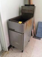 TIMED ONLINE AUCTION RESTAURANT EQUIPMENT & DINING FURNITURE Auction Photo