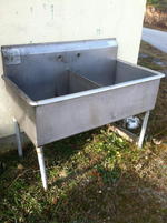 TIMED ONLINE AUCTION RESTAURANT EQUIPMENT & DINING FURNITURE Auction Photo