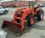 2001 KUBOTA M8200 Auction Photo