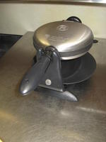 RESTAURANT EQUIPMENT AUCTION - ICE CREAM EQUIPMENT - REFRIGERATION - FURNITURE - COLLECTIBLES Auction Photo