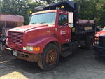 2000 INTERNATIONAL DUMP TRUCK