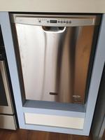 TIMED ONLINE AUCTION 275+ NEW BRAND NAME APPLIANCES - FLOOR MODELS  Auction Photo