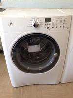 TIMED ONLINE AUCTION 275+ NEW BRAND NAME APPLIANCES - FLOOR MODELS  Auction Photo
