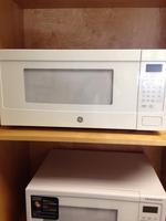 TIMED ONLINE AUCTION 275+ NEW BRAND NAME APPLIANCES - FLOOR MODELS  Auction Photo