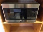 TIMED ONLINE AUCTION 275+ NEW BRAND NAME APPLIANCES - FLOOR MODELS  Auction Photo