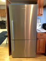 TIMED ONLINE AUCTION 275+ NEW BRAND NAME APPLIANCES - FLOOR MODELS  Auction Photo