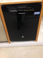 TIMED ONLINE AUCTION 275+ NEW BRAND NAME APPLIANCES - FLOOR MODELS  Auction Photo