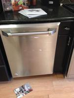 TIMED ONLINE AUCTION 275+ NEW BRAND NAME APPLIANCES - FLOOR MODELS  Auction Photo