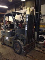 AUTOMOTIVE REPAIR EQUIPMENT - FORKLIFT - SHOP EQUIPMENT - COLLECTIBLES - BOAT - VINYL SIDING Auction Photo