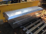 DIAMOND PLATE TOOL BOX Auction Photo