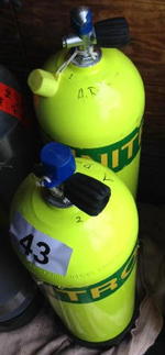 DIVING CYLINDERS Auction Photo