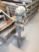 PEDESTAL GRINDER Auction Photo