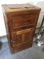 CLASSIC CARS - NEW/OLD STOCK PARTS- TRACTORS - FIREARMS - AMMO - ANTIQUE SLEDS - COLLECTIBLES Auction Photo