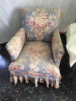 ESTATE AUCTION - FURNITURE - RUGS - PAINTINGS - BOOKS - CLOCKS Auction Photo