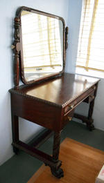 ESTATE AUCTION - FURNITURE - RUGS - PAINTINGS - BOOKS - CLOCKS Auction Photo