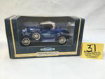 TIMED ONLINE AUCTION DIE CASTS & COLLECTIBLES Auction Photo