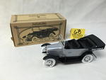 TIMED ONLINE AUCTION DIE CASTS & COLLECTIBLES Auction Photo