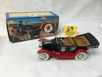 TIMED ONLINE AUCTION DIE CASTS & COLLECTIBLES Auction Photo