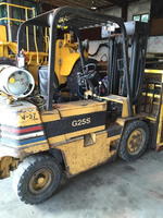 2003 JOHN DEERE 744J LOADER - FORKLIFTS - ROAD TRACTORS - SHOP EQUIPMENT - CHEMICAL STORAGE Auction Photo