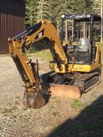 2005 CAT 302.5 EXCAVATOR