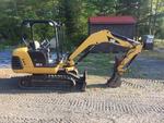 2005 CAT 302.5 EXCAVATOR