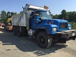 1996 MACK RD690S T/A DUMP TRUCK Auction Photo
