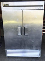TIMED ONLINE AUCTION DELI CASES - PIZZA PREP TABLES - BAR FURNITURE Auction Photo