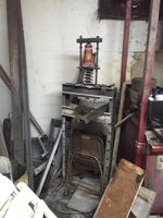 SHOP PRESS Auction Photo