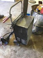 BATTERY CHARGER Auction Photo