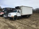 1990 NAVI INTL 4900 REEFER BOX TRUCK Auction Photo