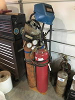 ACETYLENE TORCH, HOSE, GAUGES Auction Photo