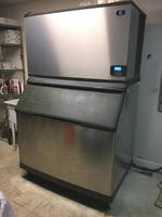 RESTAURANT EQUIPMENT (136) BAR STOOLS  (126) CHAIRS  (62) TABLES (14) TV'S  REFRIGERATION     Auction Photo