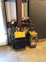 BATTERY CHARGER Auction Photo