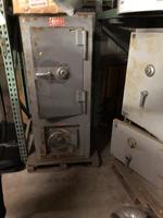 (2) IMPORTANT RESTAURANT EQUIPMENT AUCTIONS Auction Photo