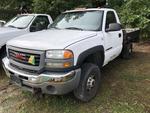 2005 GMC 2500HD FLATBED TRUCK Auction Photo