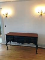 TIMED ONLINE AUCTION SEACOAST INN FURNISHINGS & DECOR - GLASSWARE Auction Photo