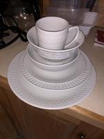 TIMED ONLINE AUCTION SEACOAST INN FURNISHINGS & DECOR - GLASSWARE Auction Photo